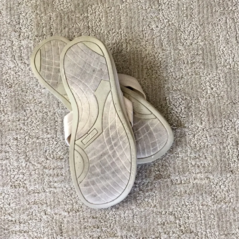Cherokee Sandals size 8